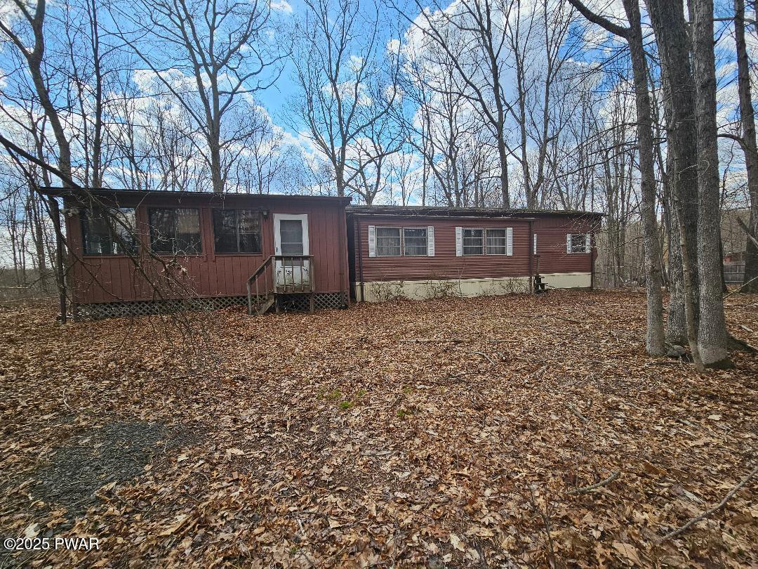 141 Galahad Road, Greeley, Pennsylvania image 1