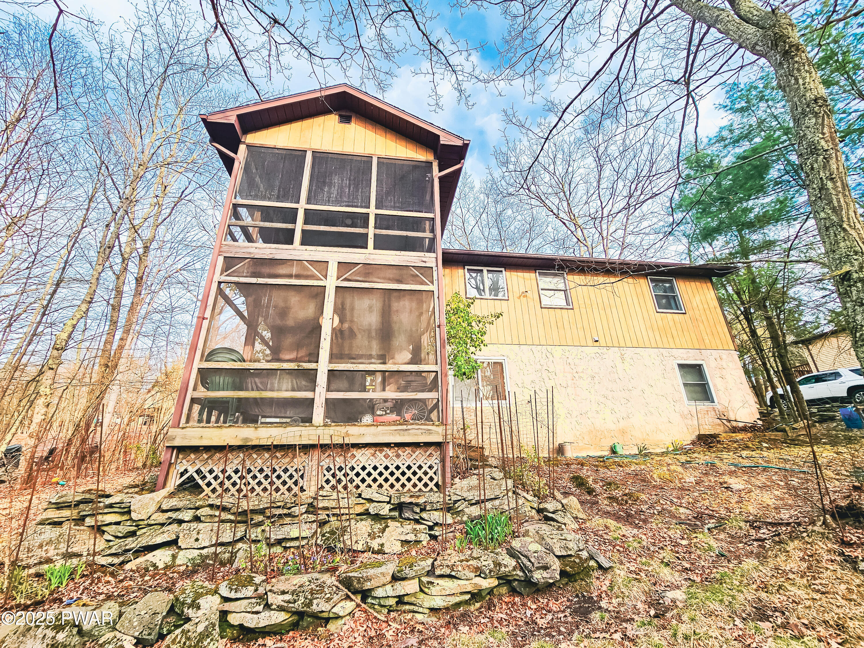 133 Pebble Rock Road, Lackawaxen, Pennsylvania image 2