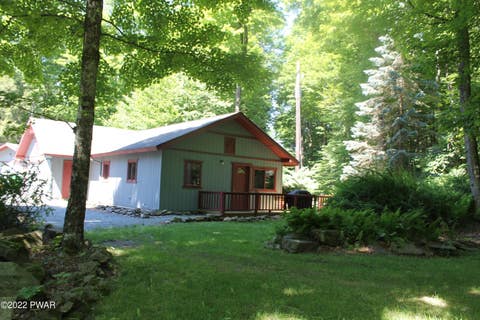 Homes For Rent - 17 Gallina Pond Drive<br/> Wayne County, Honesdale, PA 18431