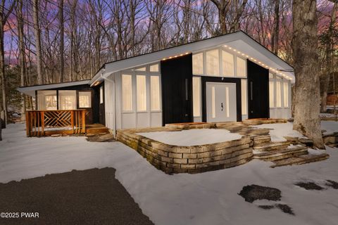 132 Washington Drive, Lords Valley, PA 18328 - MLS#: PW250422