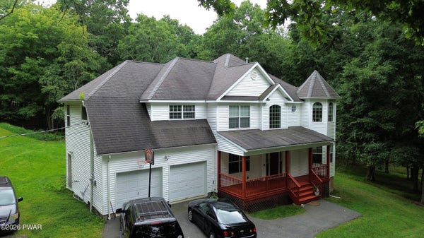 110 PLUM LN, MILFORD, PA 18337 - Image df0420a6fc9a70ca38cb764a40f2c49a/2012642208