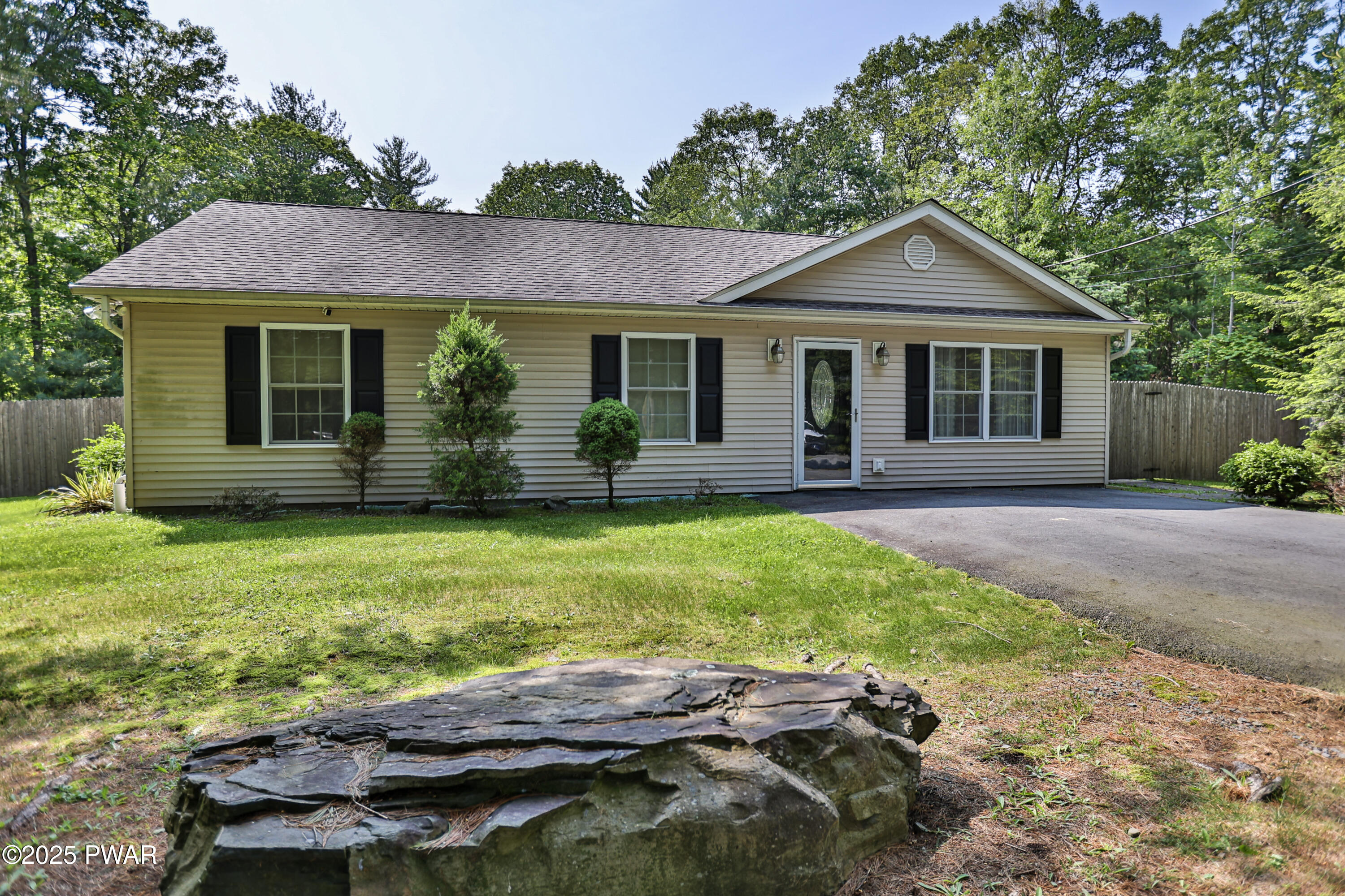 107 E Maheli Drive, Dingmans Ferry, Pennsylvania image 20