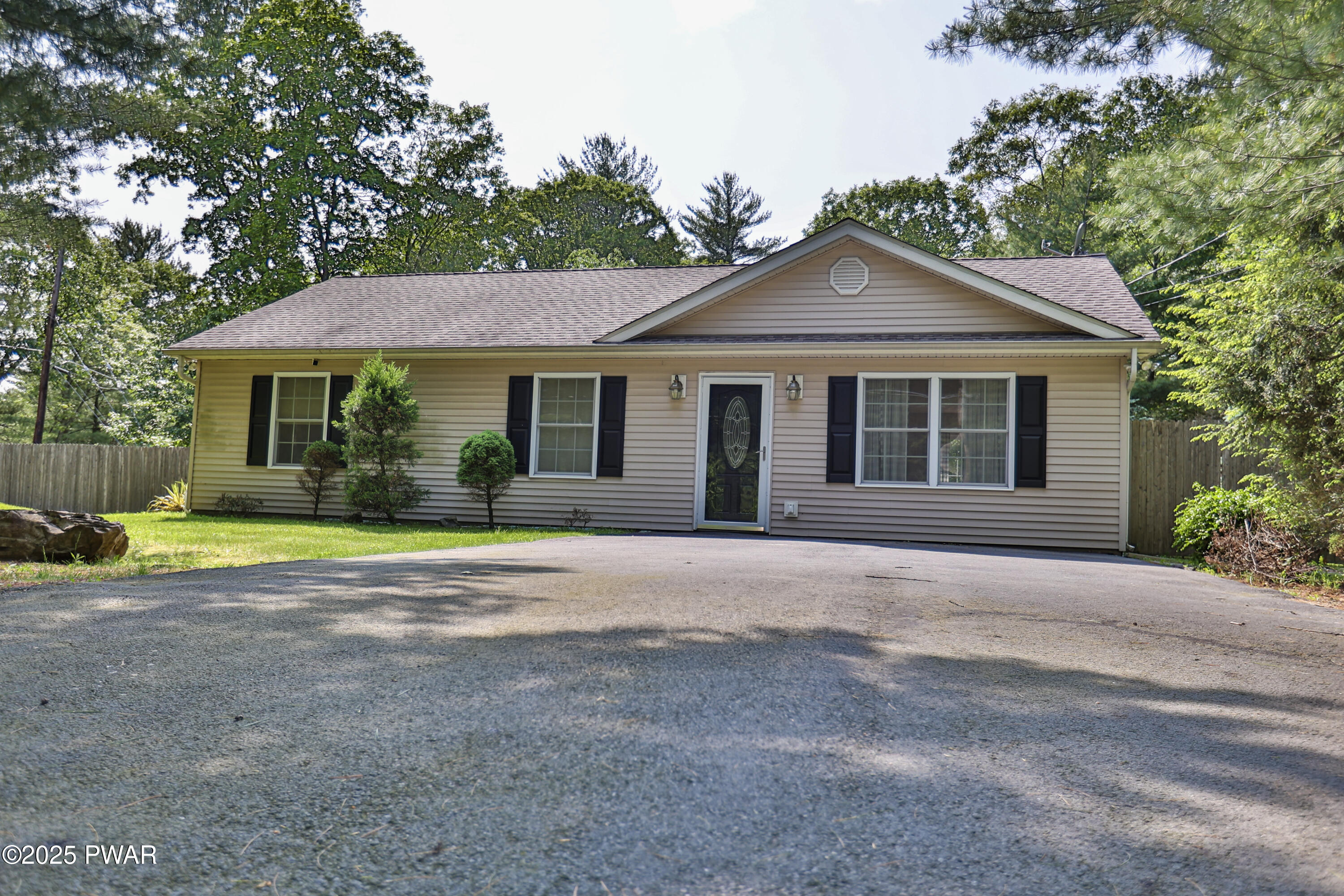 107 E Maheli Drive, Dingmans Ferry, Pennsylvania image 19