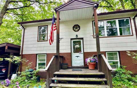 Homes For Sale - 113 Blueridge Lane<br/> Hawley, PA 18428