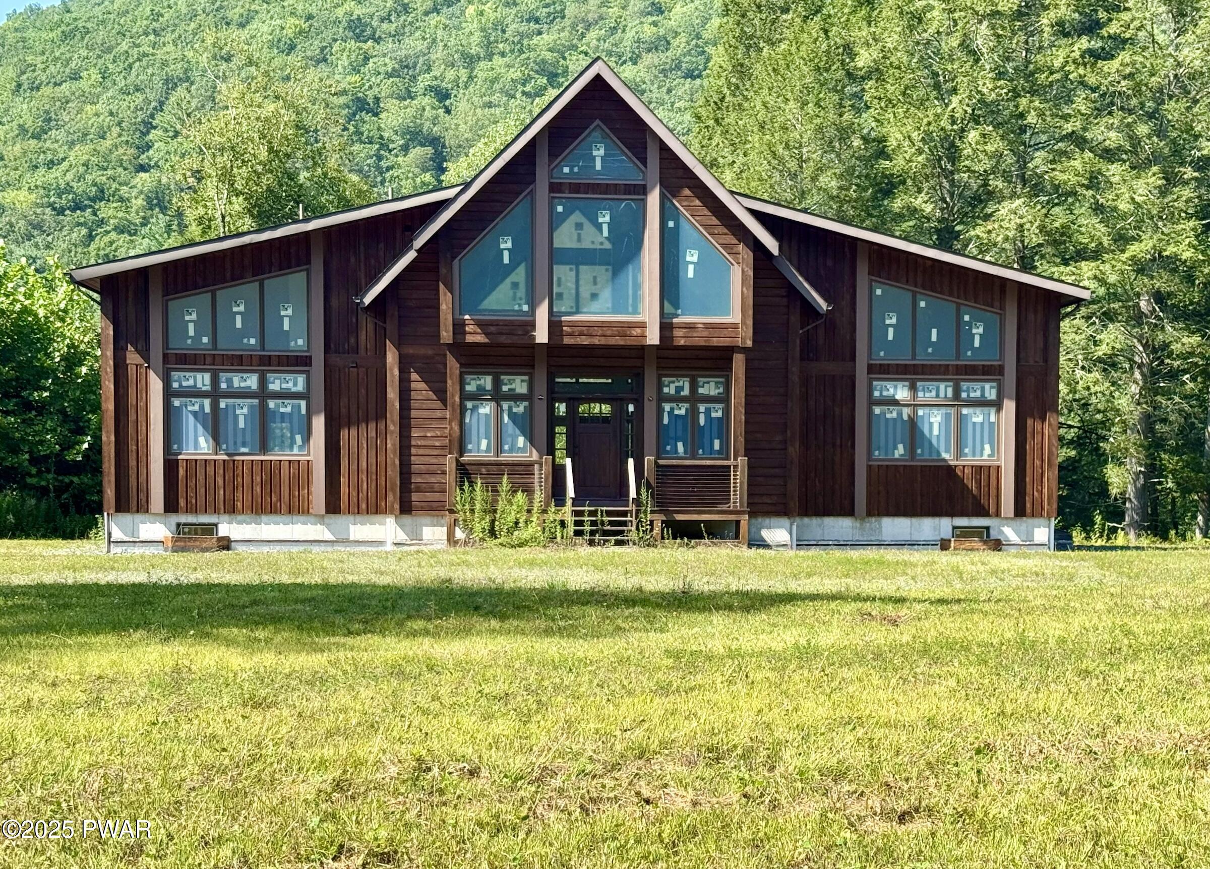 Equinunk, Pennsylvania, 18417, United States, 3 Bedrooms Bedrooms, ,3 BathroomsBathrooms,Residential,Active,1914829