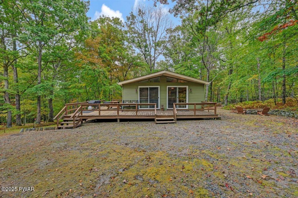 Photo of 113 Turkey Circle, Lackawaxen, PA 18435 (MLS # PW253209)