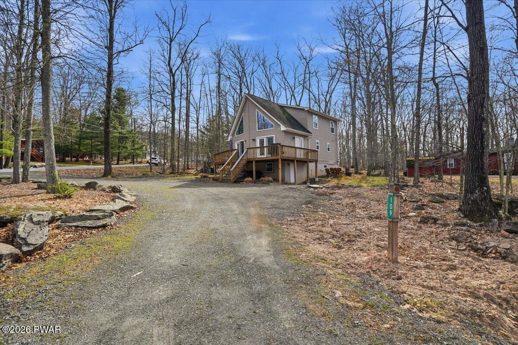 Photo of 109 Robin Way, Lackawaxen, PA 18435 (MLS # PW261190)