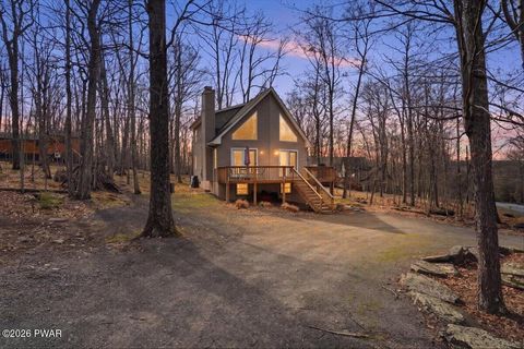 Photo of 109 Robin Way, Lackawaxen, PA 18435 (MLS # PW261190)