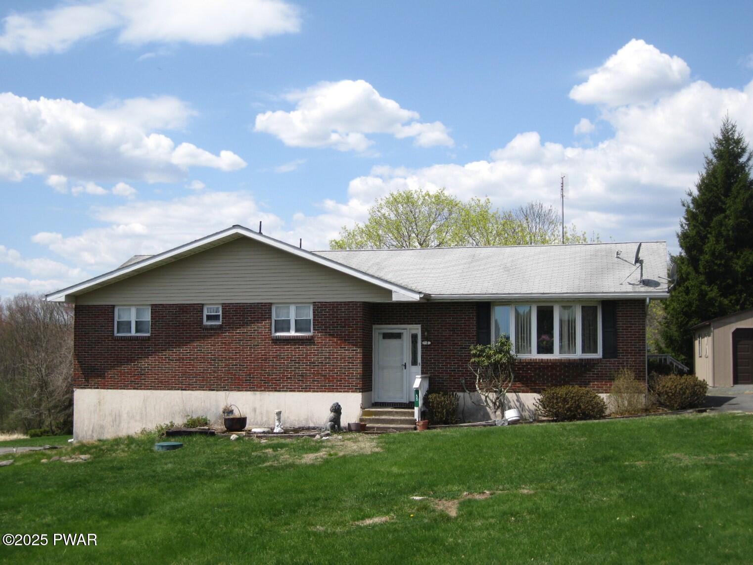 55 Hillside Drive, Hawley, Pennsylvania image 2