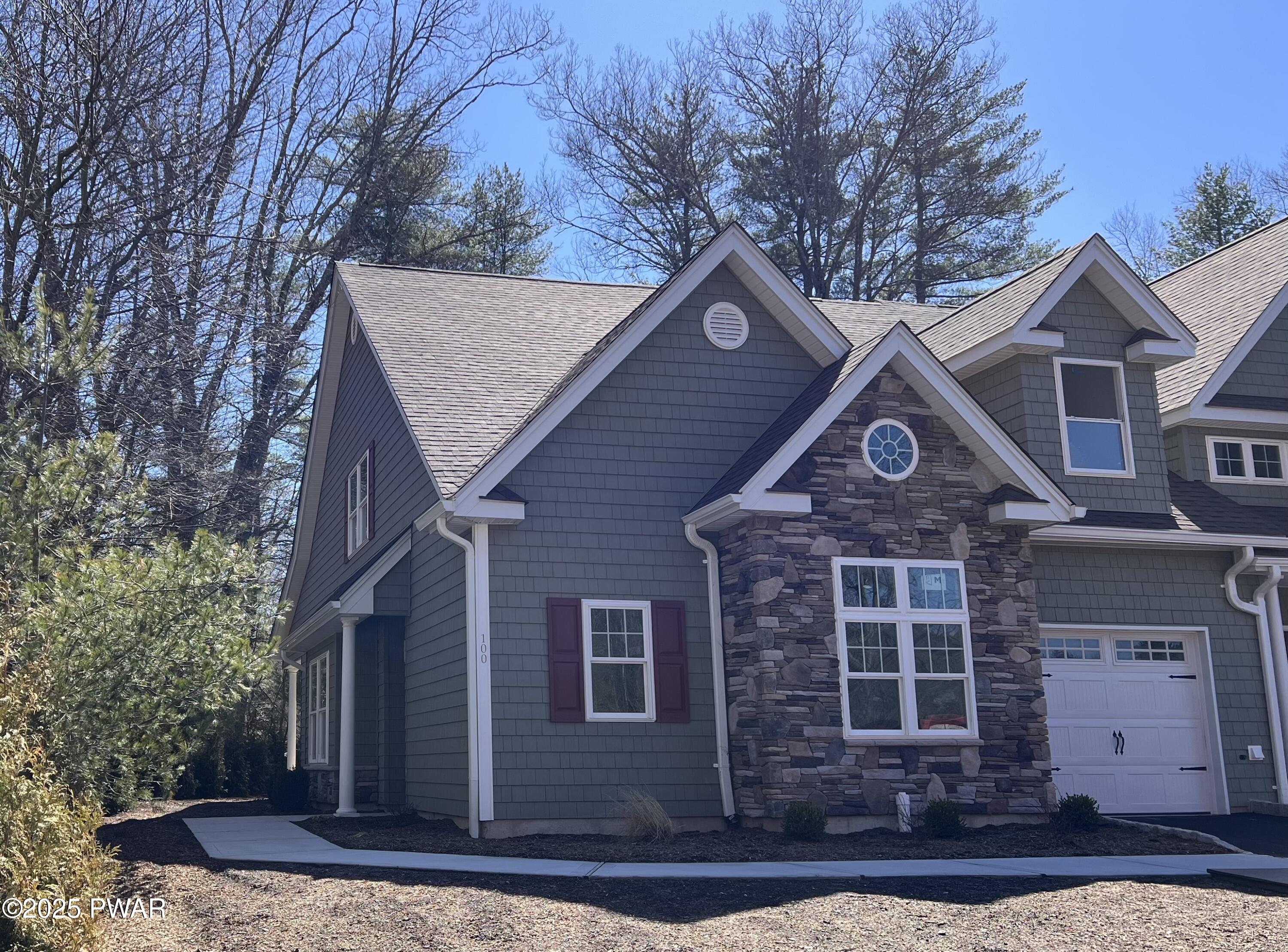 100 Macintosh Way, Matamoras, Pennsylvania image 1