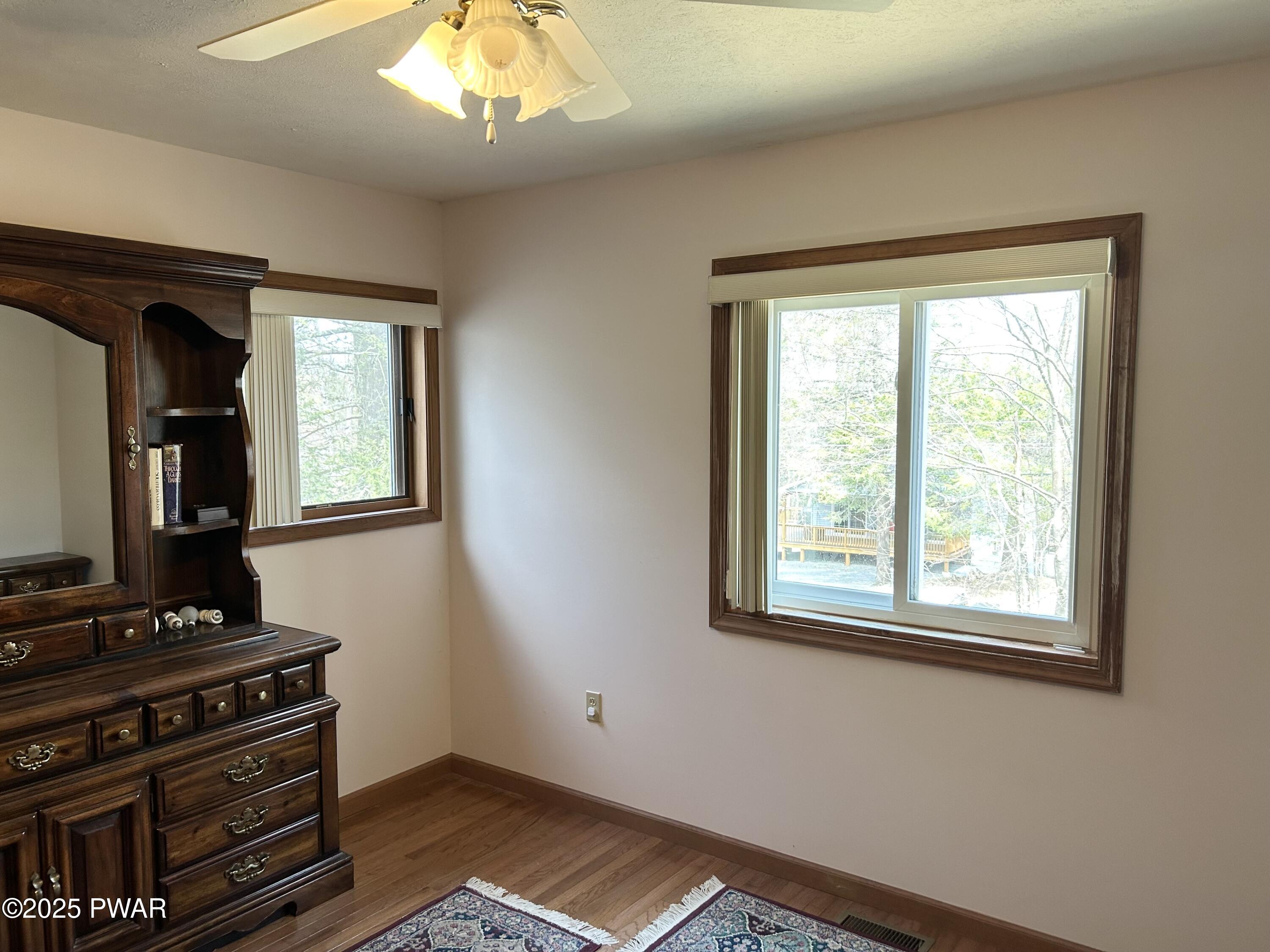 1050 Green Valley Cir Cir, Lake Ariel, Pennsylvania image 27
