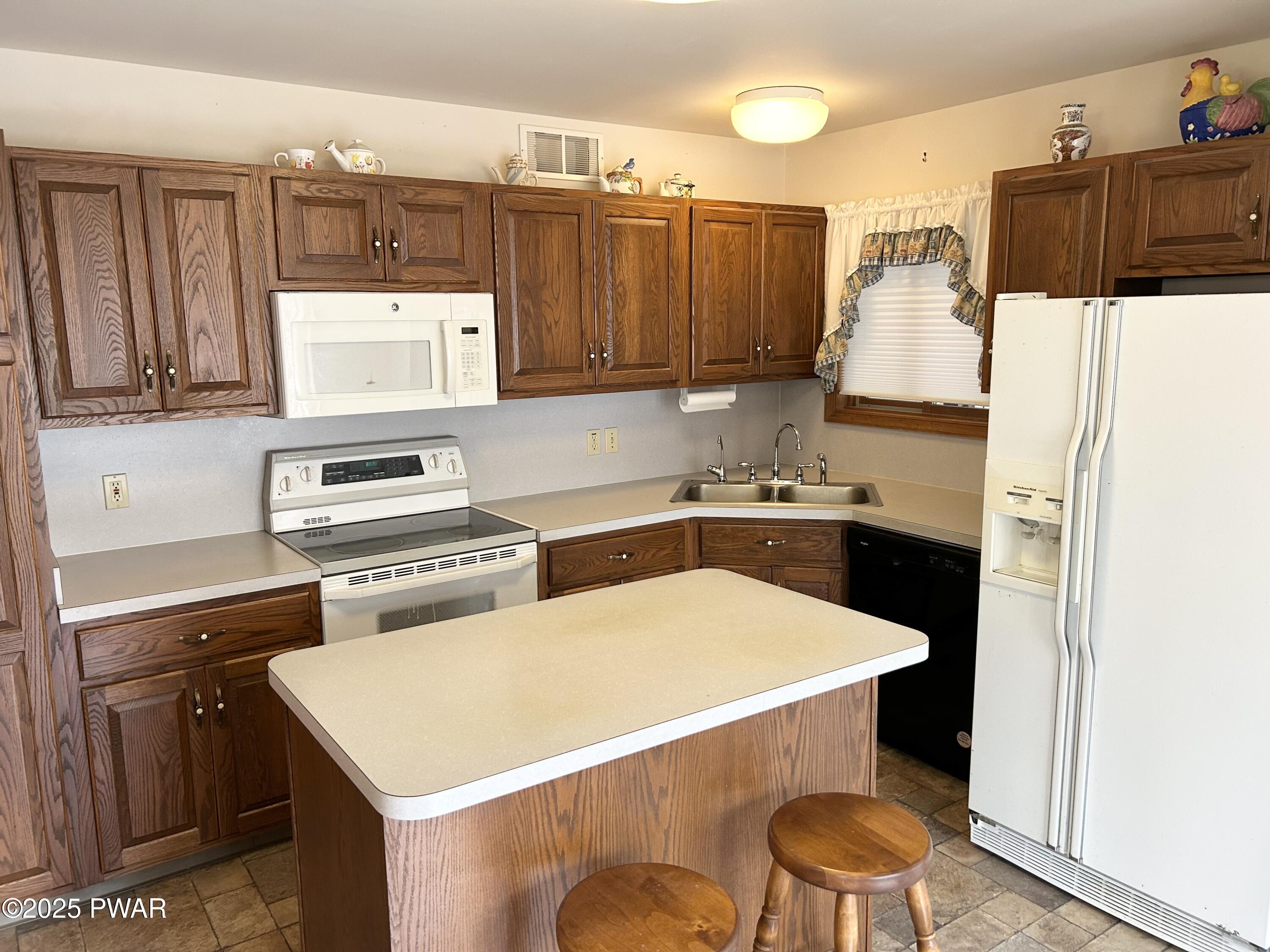1050 Green Valley Cir Cir, Lake Ariel, Pennsylvania image 11