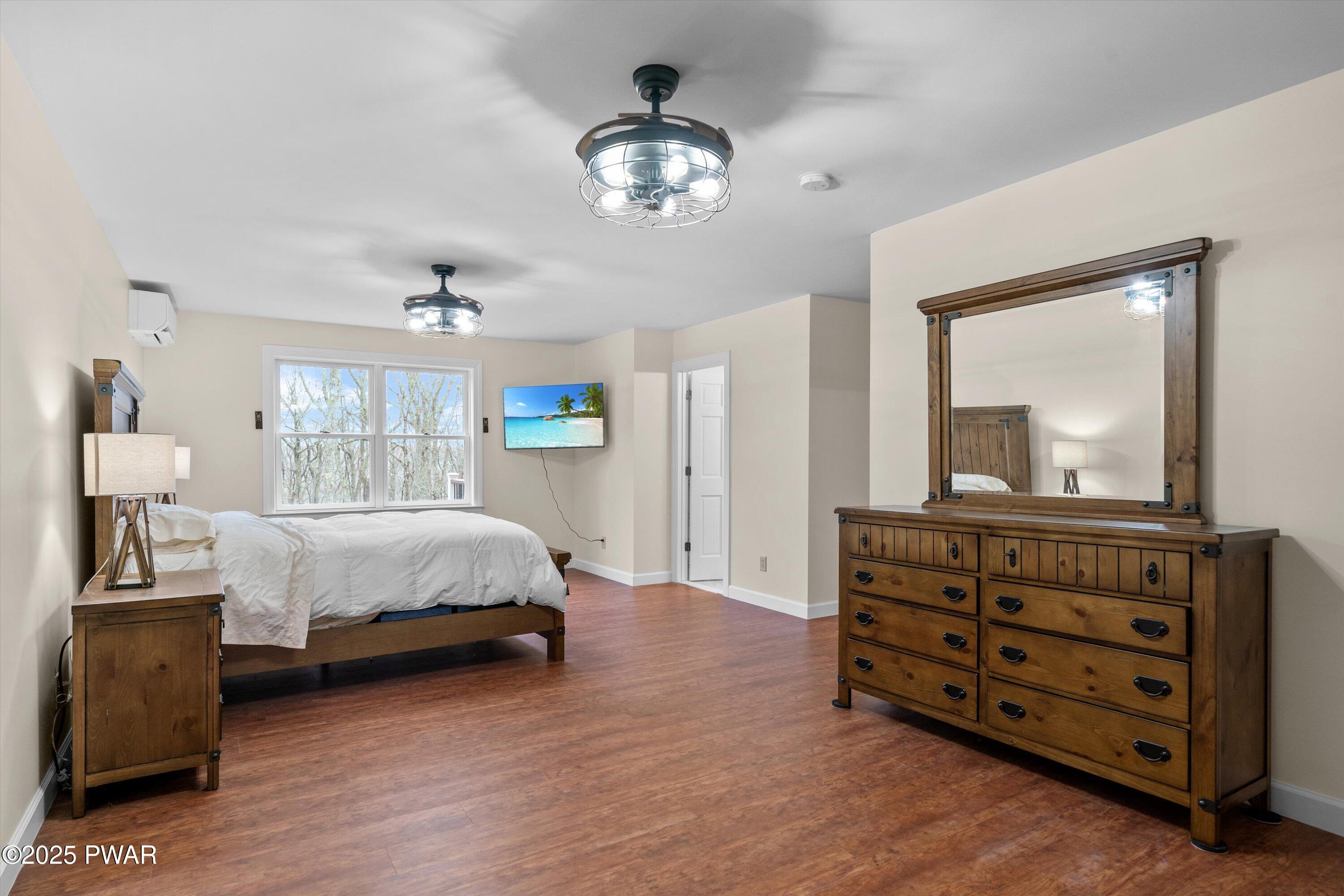 Lords Valley, Pennsylvania 18428, United States, 4 Bedrooms Bedrooms, ,3 BathroomsBathrooms,Residential,Pending,108178