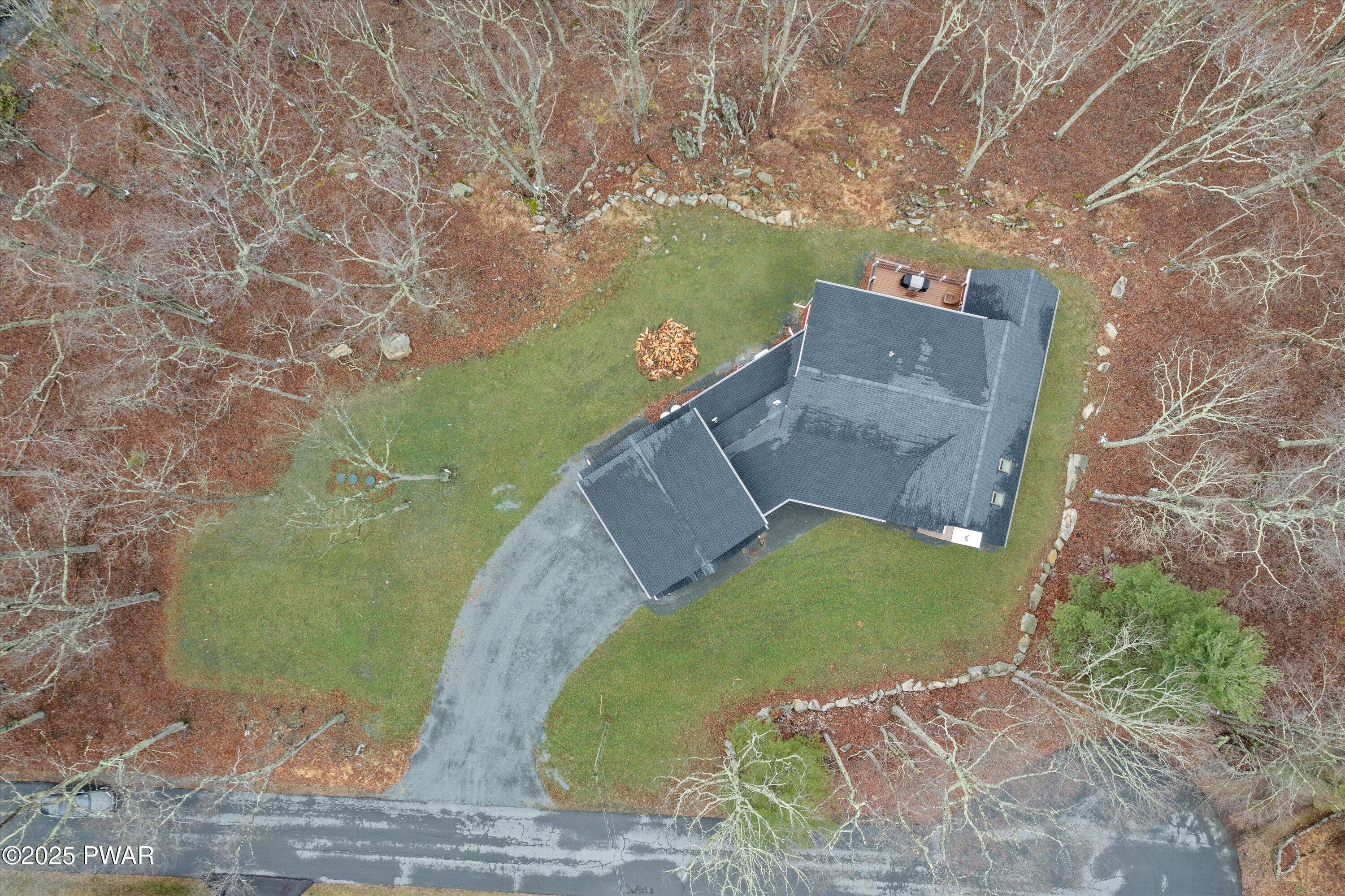 Lords Valley, Pennsylvania 18428, United States, 4 Bedrooms Bedrooms, ,3 BathroomsBathrooms,Residential,Pending,108178