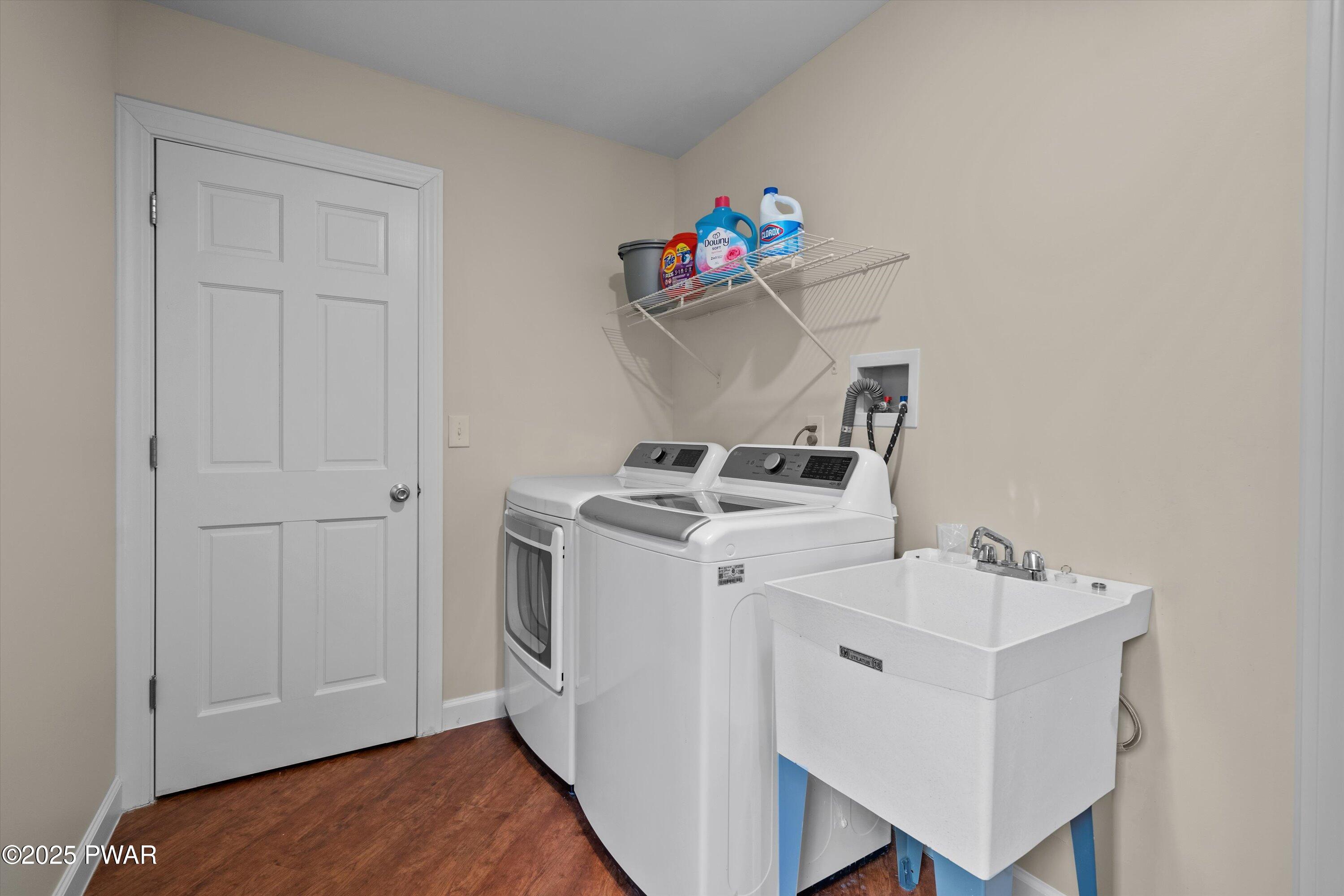 Lords Valley, Pennsylvania 18428, United States, 4 Bedrooms Bedrooms, ,3 BathroomsBathrooms,Residential,Pending,108178