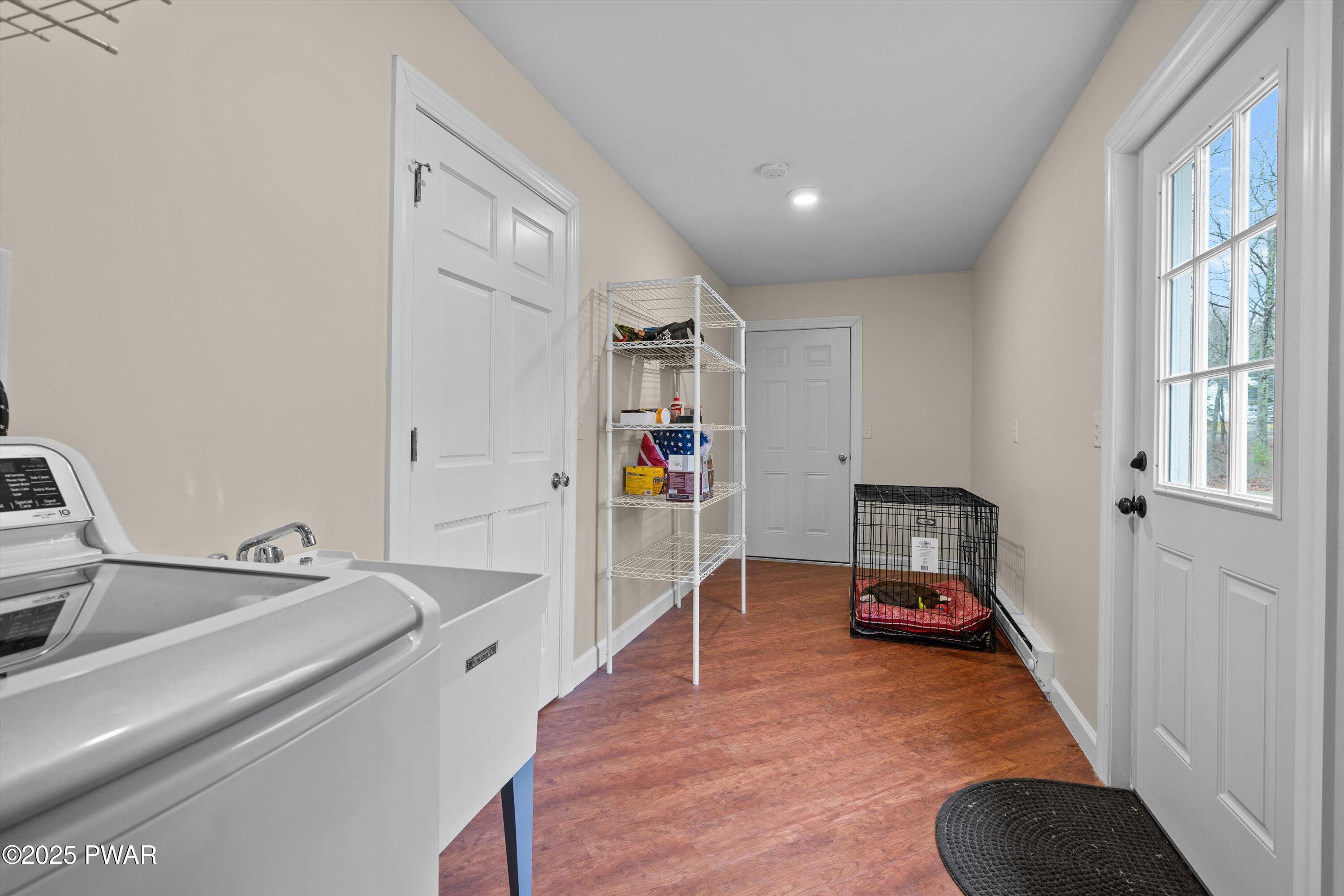 Lords Valley, Pennsylvania 18428, United States, 4 Bedrooms Bedrooms, ,3 BathroomsBathrooms,Residential,Pending,108178