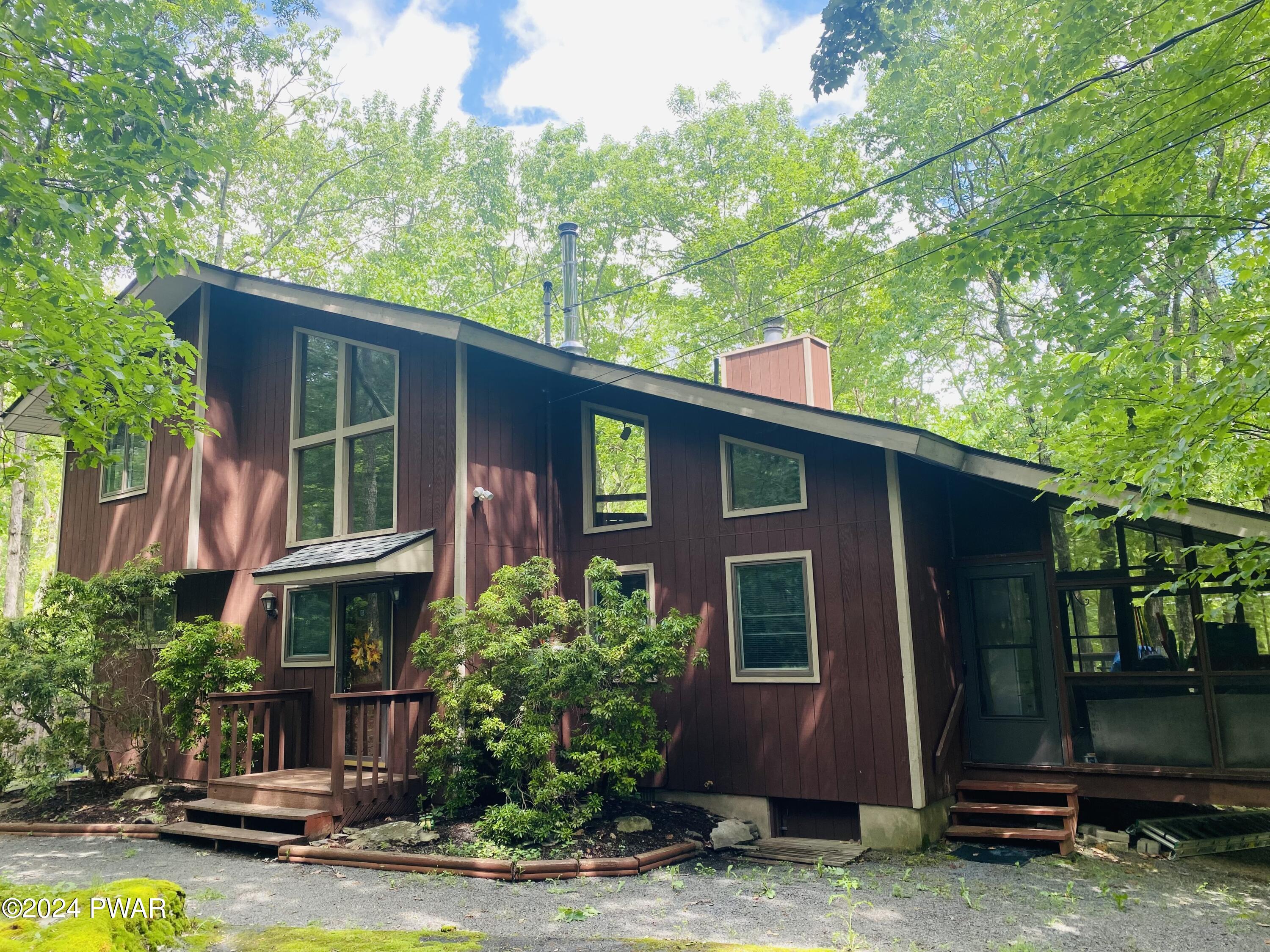 Lords Valley, Pennsylvania 18428, United States, 3 Bedrooms Bedrooms, ,2 BathroomsBathrooms,Residential,Active,56548