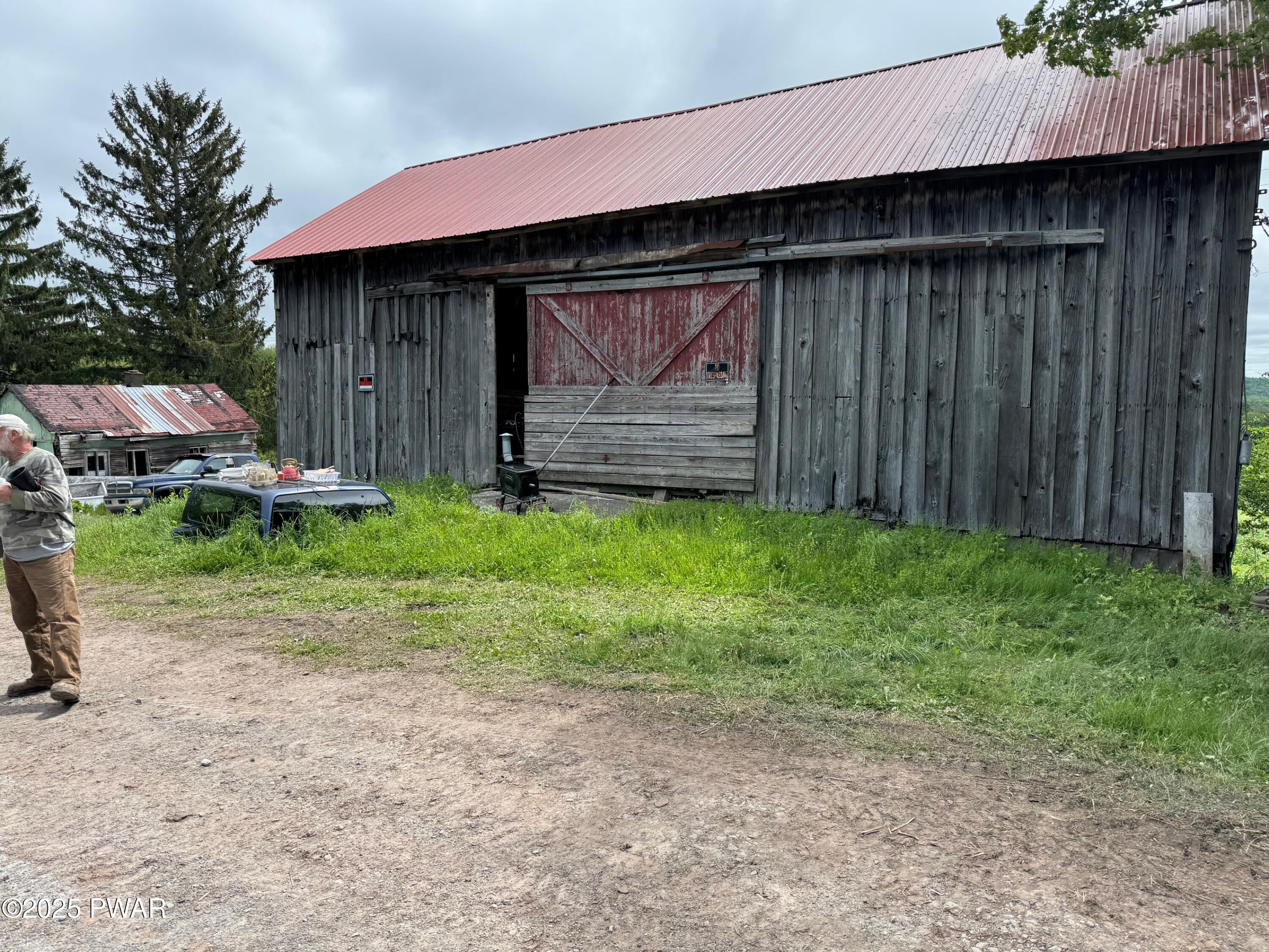 1850 Hancock Highway, Honesdale, Pennsylvania image 6