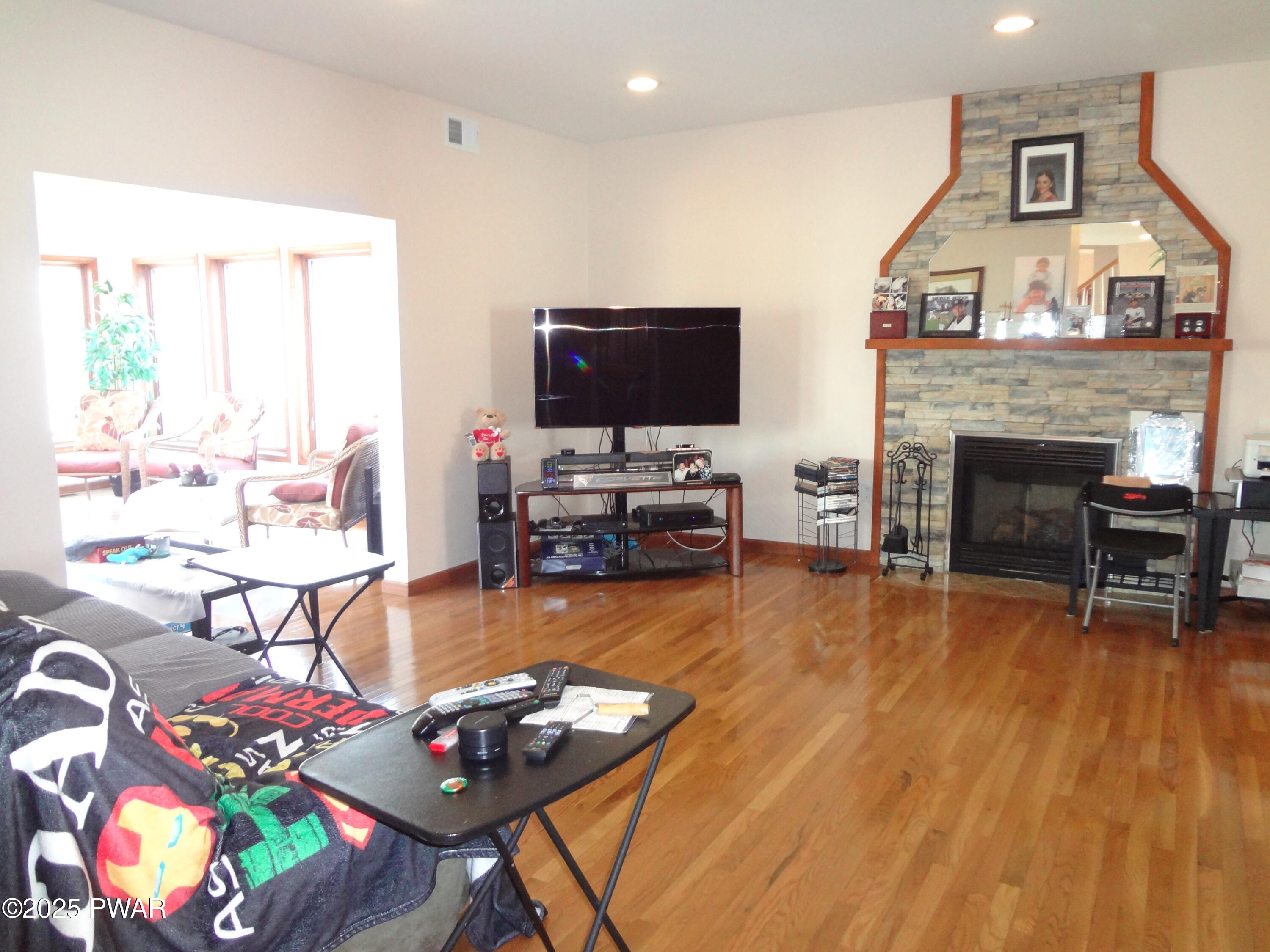 1100 Dewberry Drive, Hawley, Pennsylvania image 8
