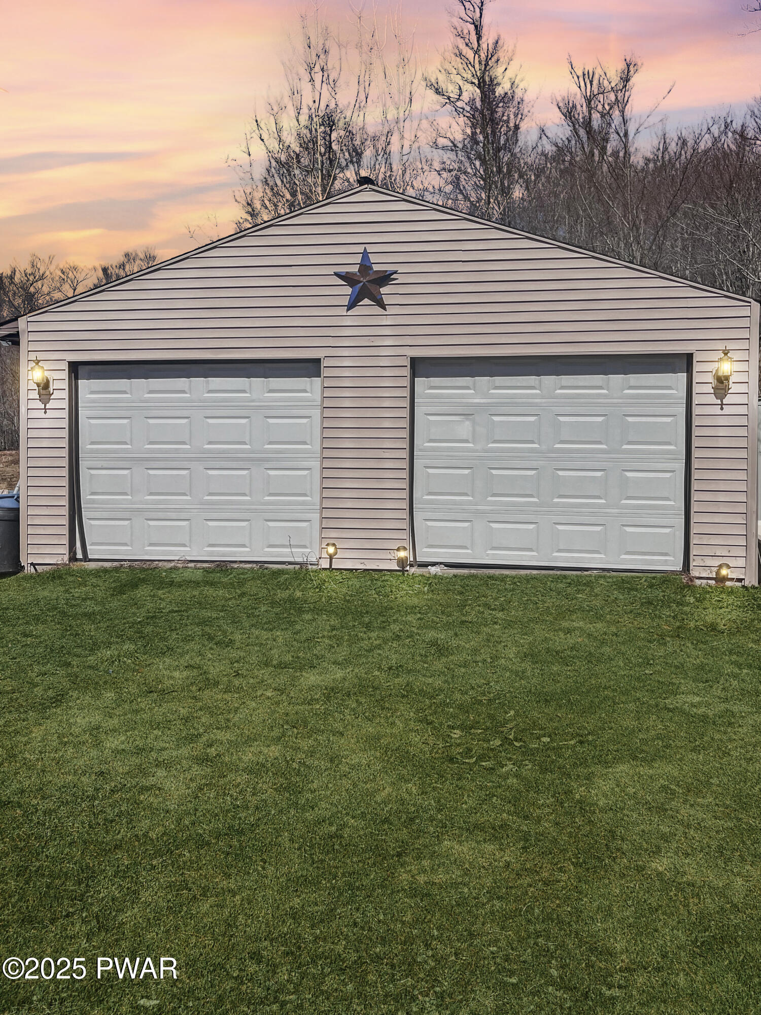 631 Ravnikar Road, Forest City, Pennsylvania image 2