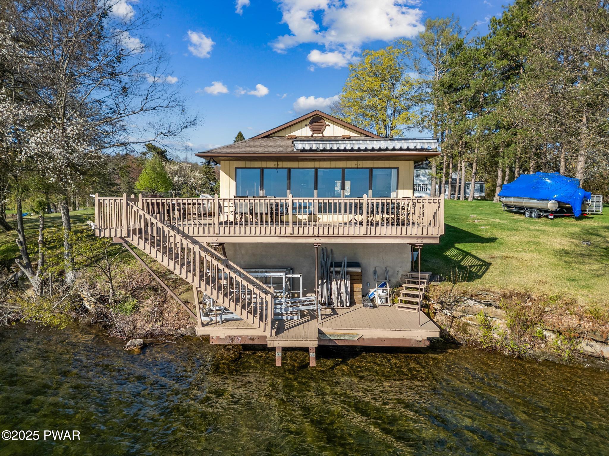 343 Crystal Lake, Carbondale, Pennsylvania image 4