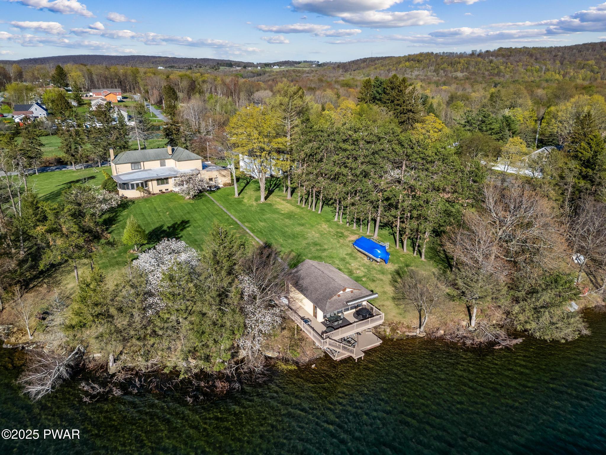 343 Crystal Lake, Carbondale, Pennsylvania image 1