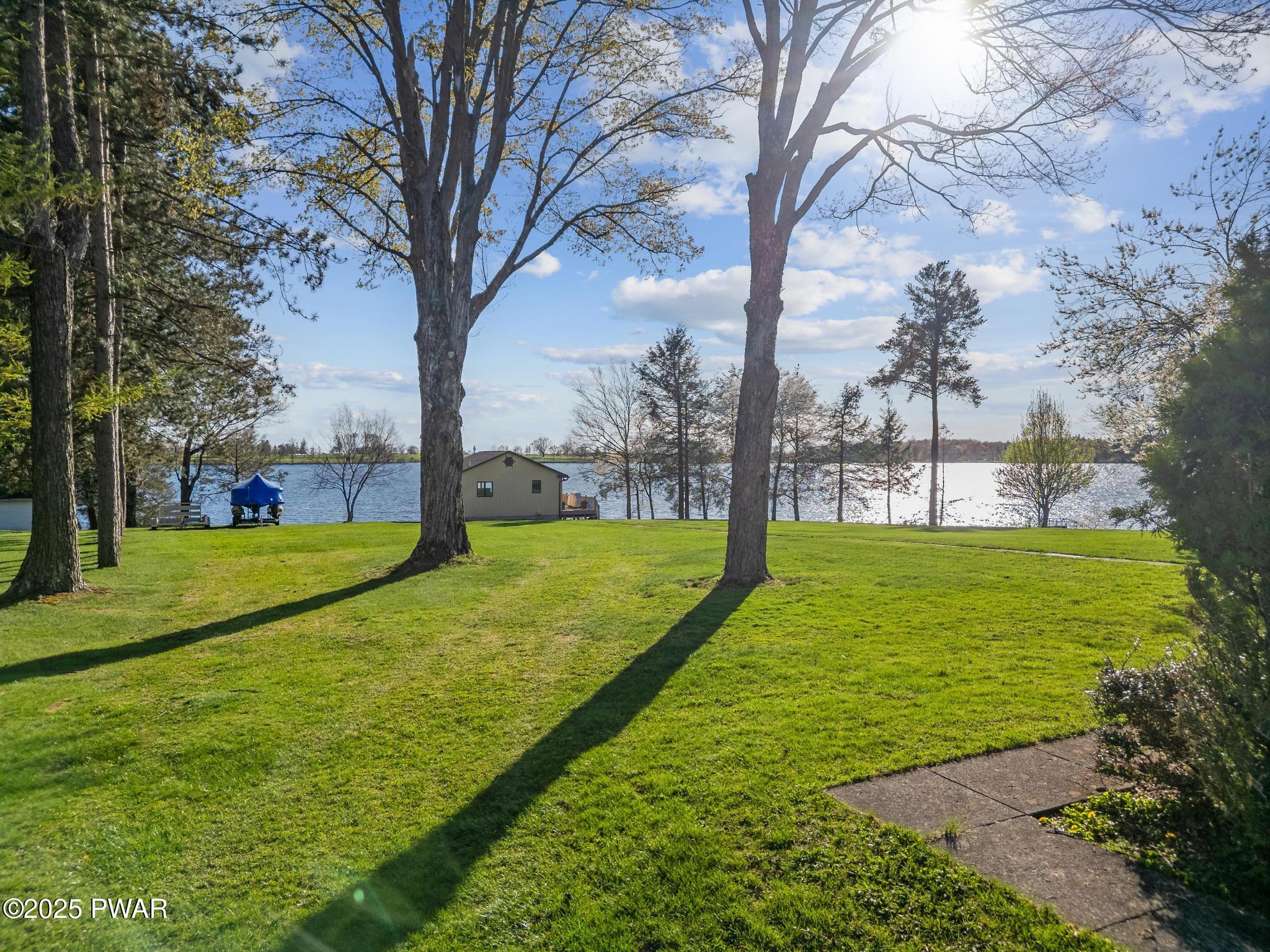 343 Crystal Lake, Carbondale, Pennsylvania image 25