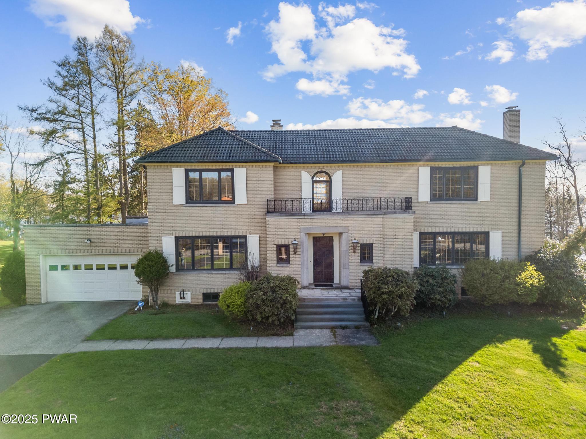 343 Crystal Lake, Carbondale, Pennsylvania image 3