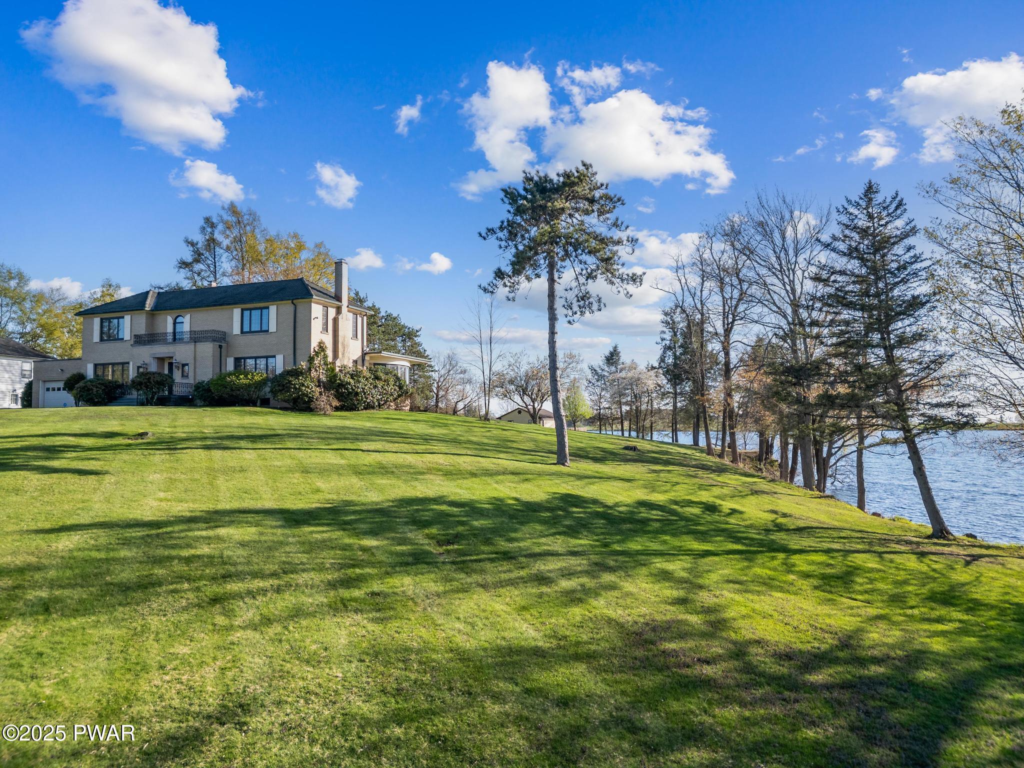 343 Crystal Lake, Carbondale, Pennsylvania image 22