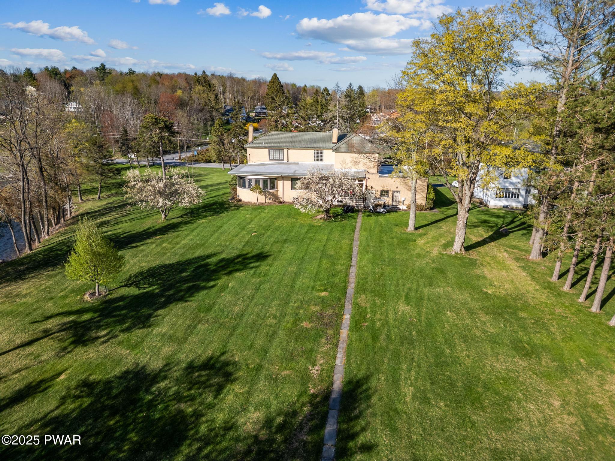 343 Crystal Lake, Carbondale, Pennsylvania image 14