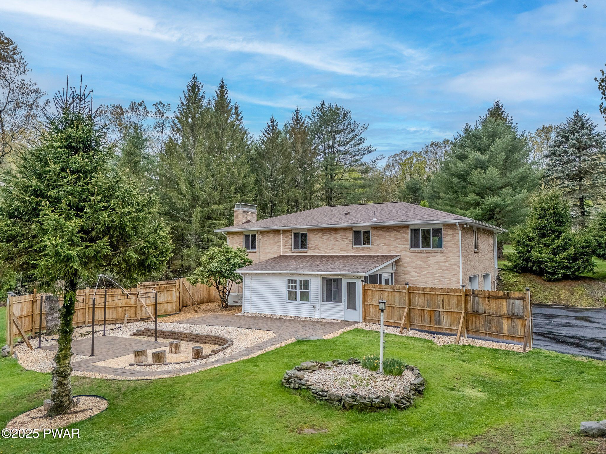 140 Rocky View Drive, Hawley, Pennsylvania image 3