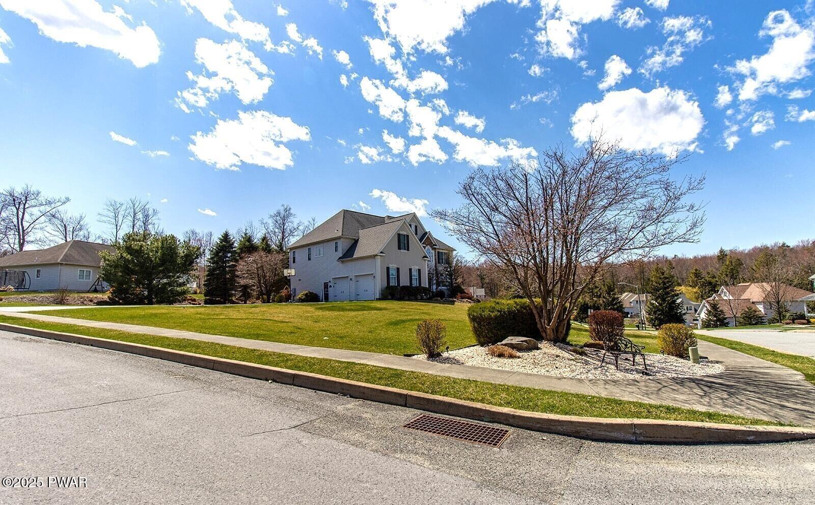 601 Pin Oak Place, Moscow, Pennsylvania image 2