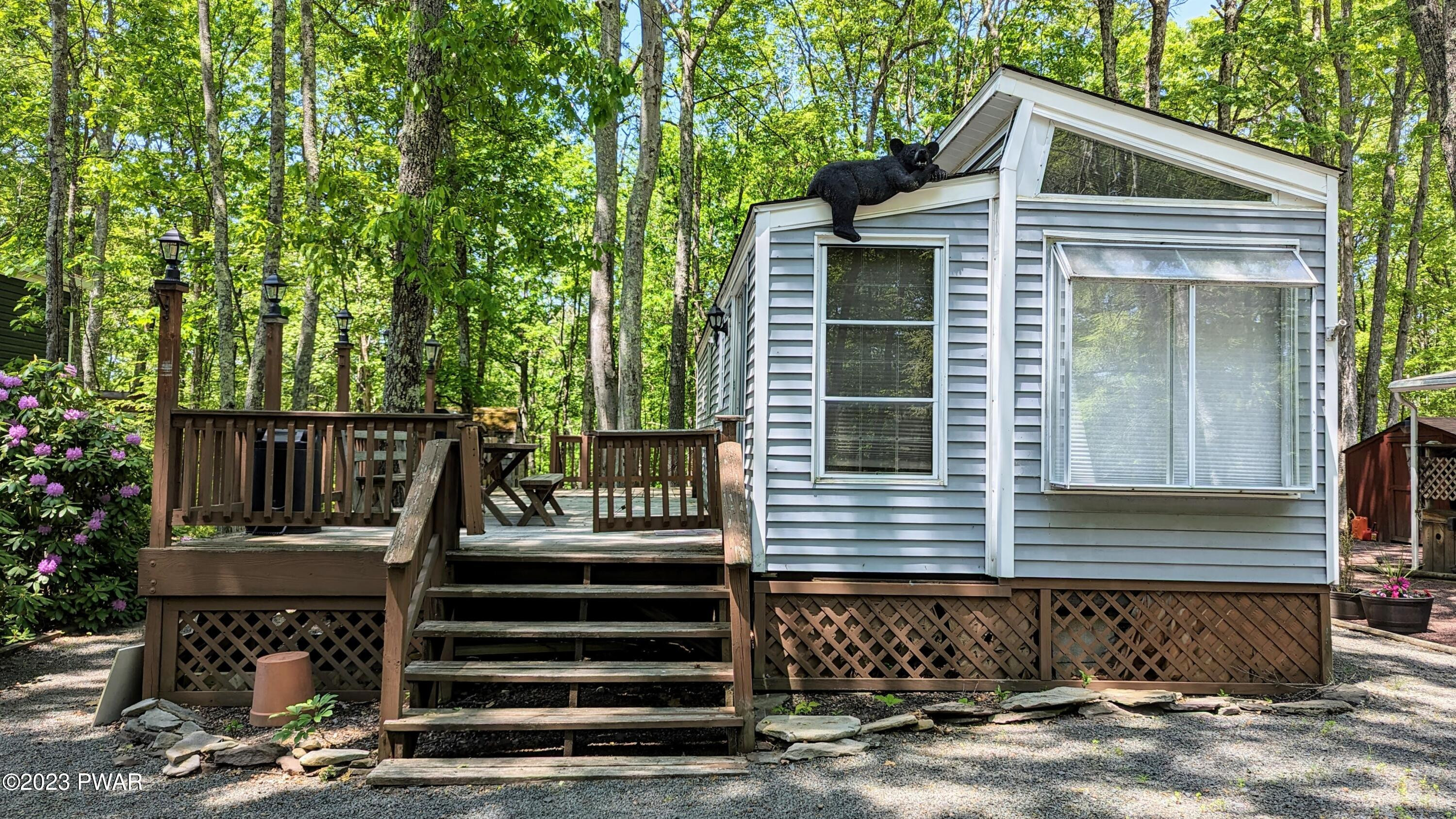 134 Crescent Drive, Milford, Pennsylvania image 1