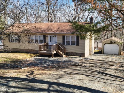 Mobile Home For Sale - 484 Westcolang Road<br/> Pike County, Hawley, PA 18428