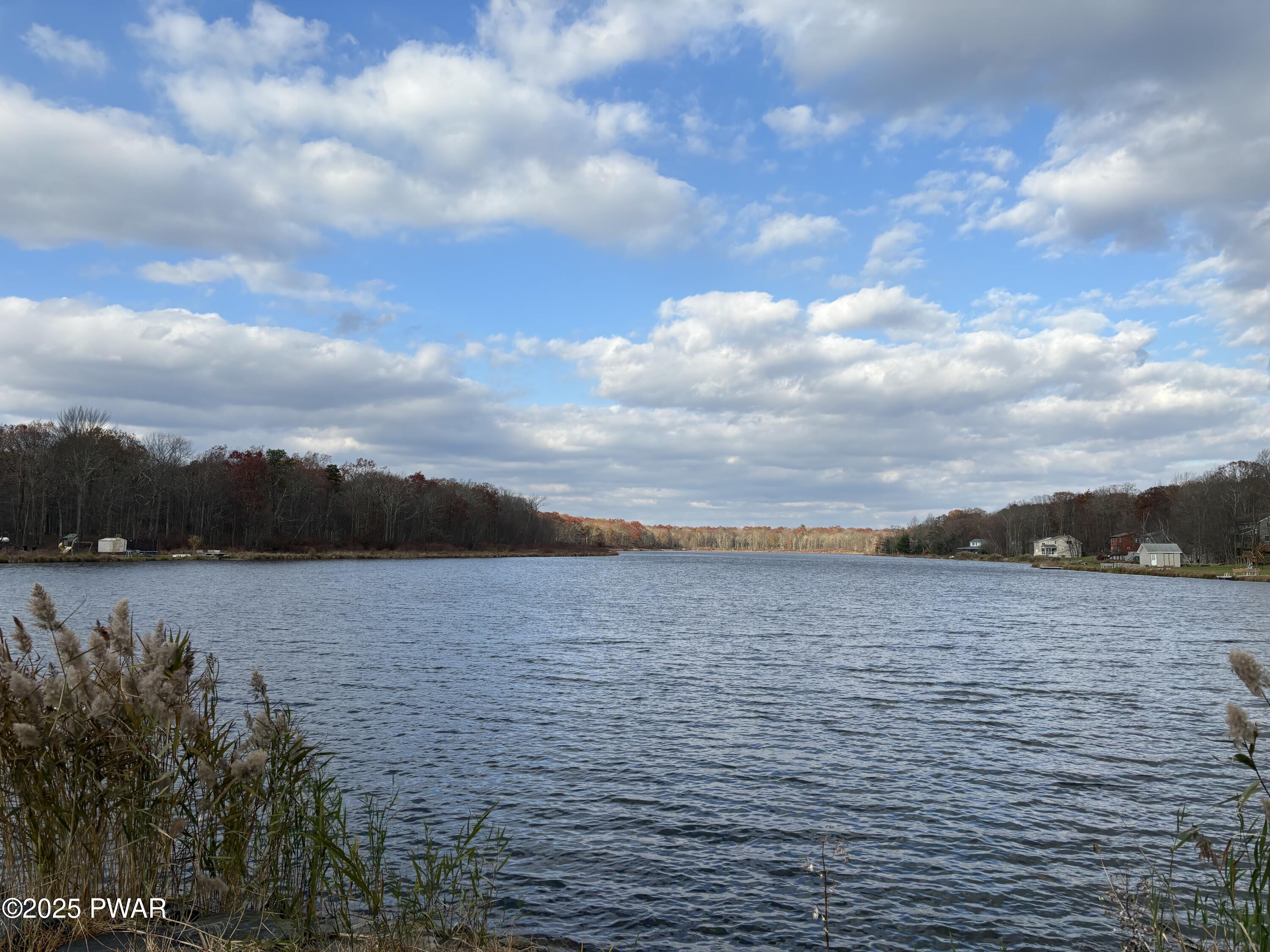 215 Wild Acres Drive, Dingmans Ferry, Pennsylvania image 37