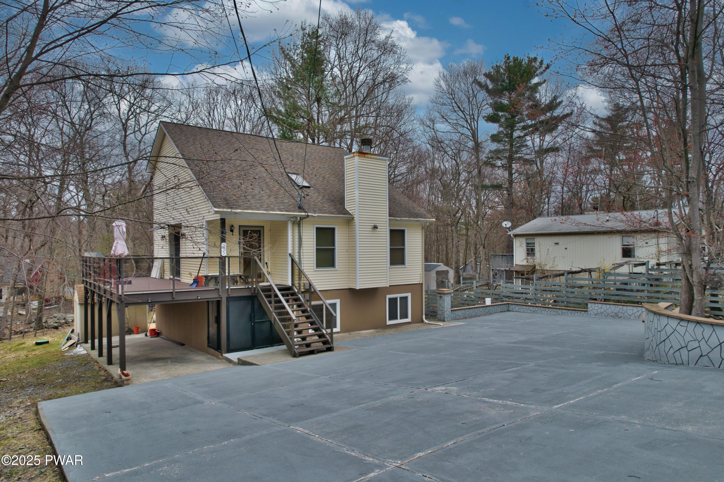 215 Wild Acres Drive, Dingmans Ferry, Pennsylvania image 2
