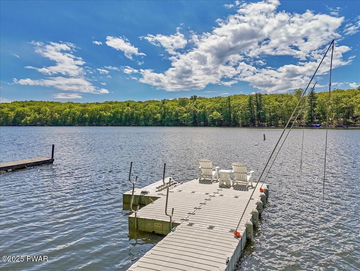 86 Paupack Point Road, Hawley, Pennsylvania image 2