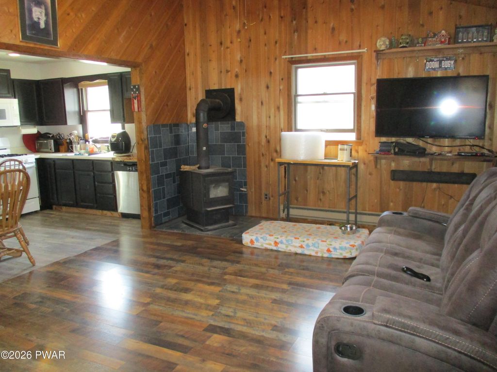 Photo of 571 Mallard Lane, Bushkill, PA 18324 (MLS # PW260915)