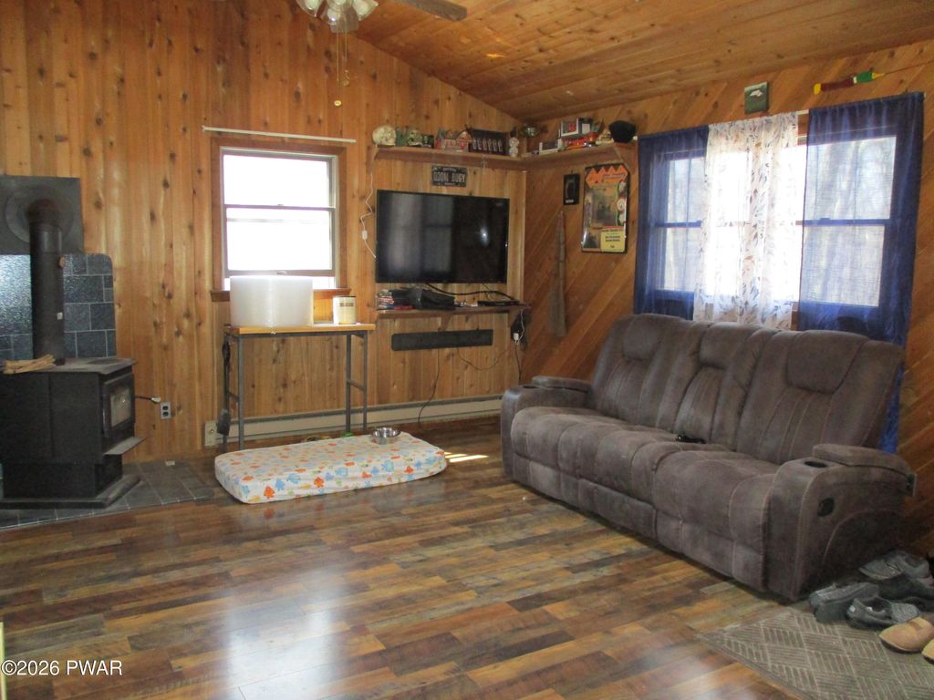 Photo of 571 Mallard Lane, Bushkill, PA 18324 (MLS # PW260915)