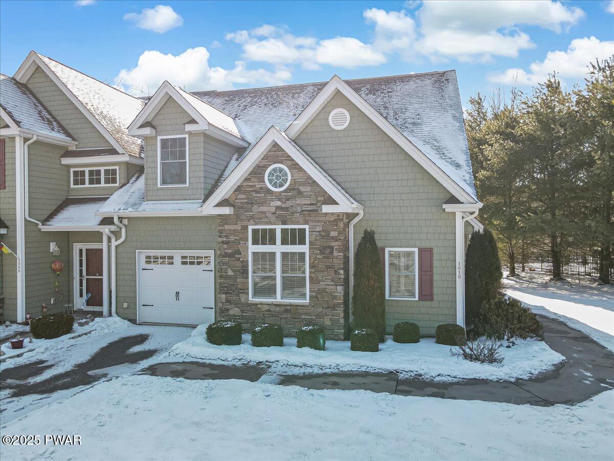 1010 Macintosh Way, Matamoras, Pennsylvania image 2
