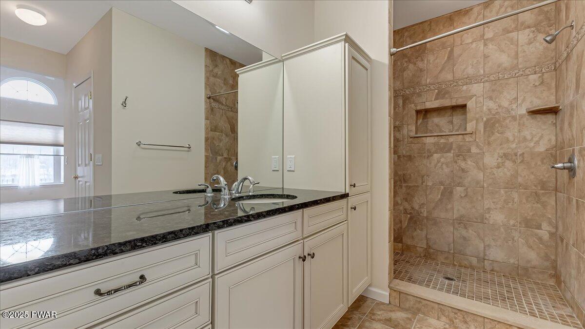 1010 Macintosh Way, Matamoras, Pennsylvania image 29
