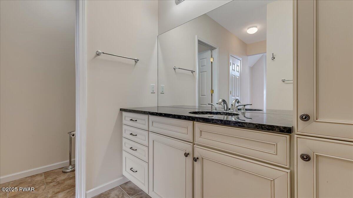 1010 Macintosh Way, Matamoras, Pennsylvania image 30