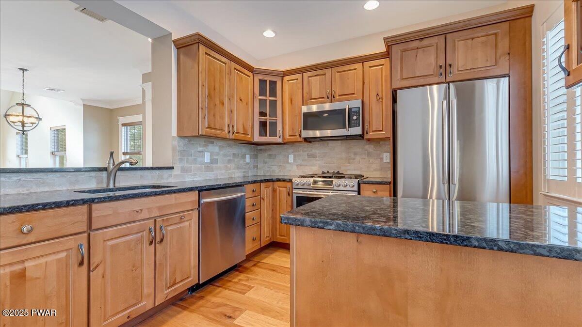1010 Macintosh Way, Matamoras, Pennsylvania image 6