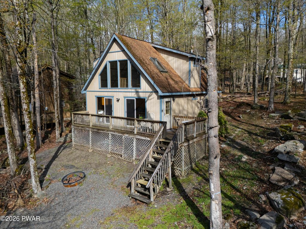 Photo of 72 Woodridge Drive, Lake Ariel, PA 18436 (MLS # PW261036)