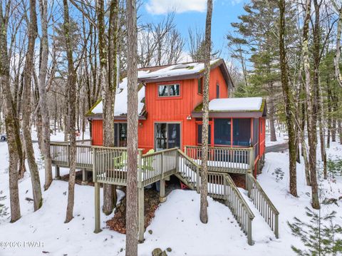 Homes For Sale - 105 Tupelo Drive<br/> Hawley, PA 18428