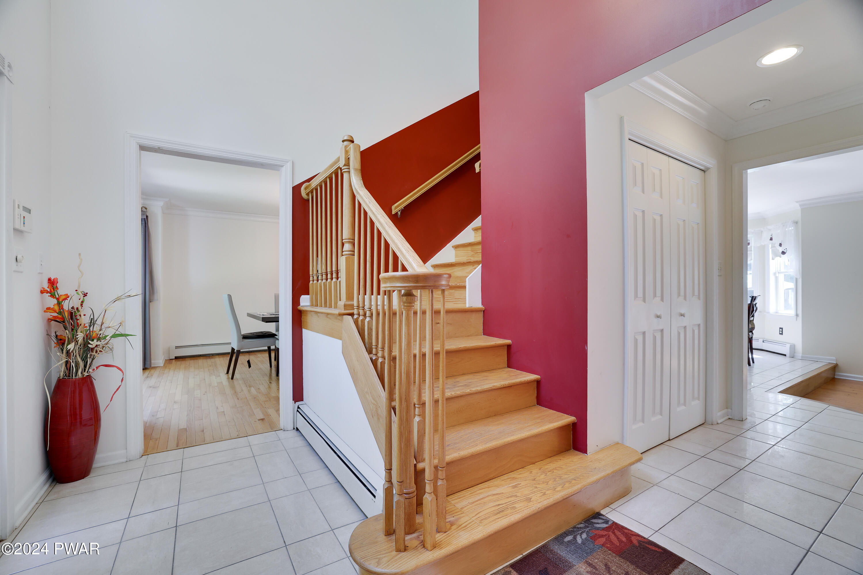 Hawley, Pennsylvania 18428, United States, 5 Bedrooms Bedrooms, ,4 BathroomsBathrooms,Residential,Pending,53322