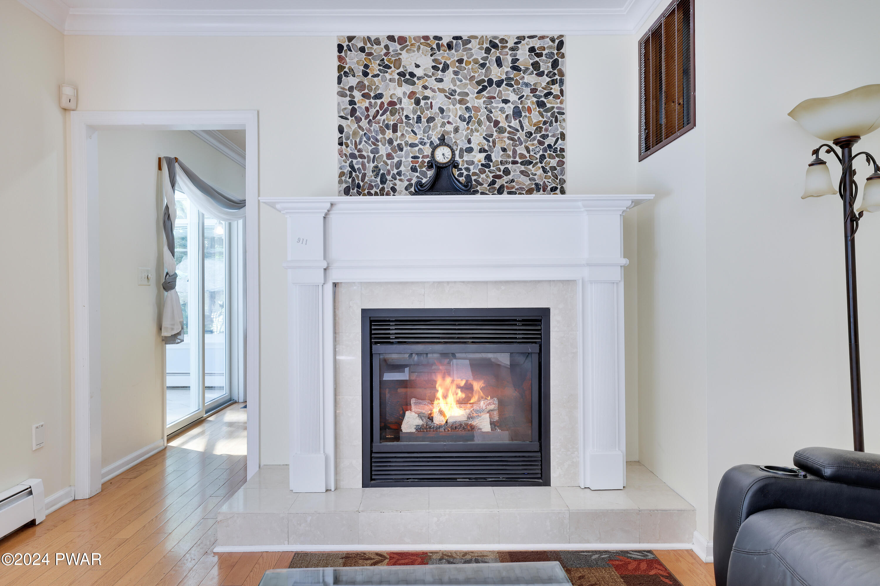 Hawley, Pennsylvania 18428, United States, 5 Bedrooms Bedrooms, ,4 BathroomsBathrooms,Residential,Pending,53322