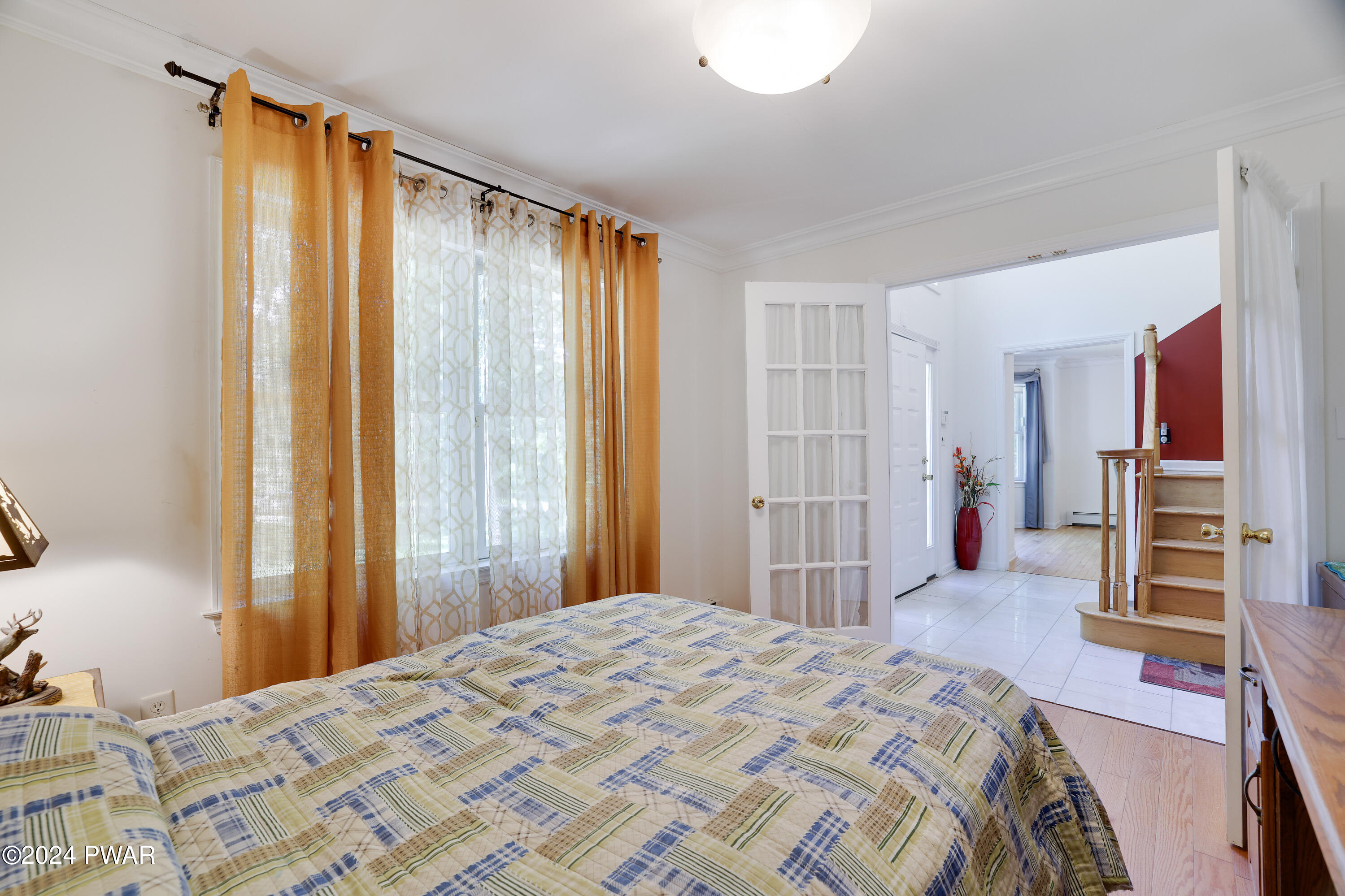 Hawley, Pennsylvania 18428, United States, 5 Bedrooms Bedrooms, ,4 BathroomsBathrooms,Residential,Pending,53322