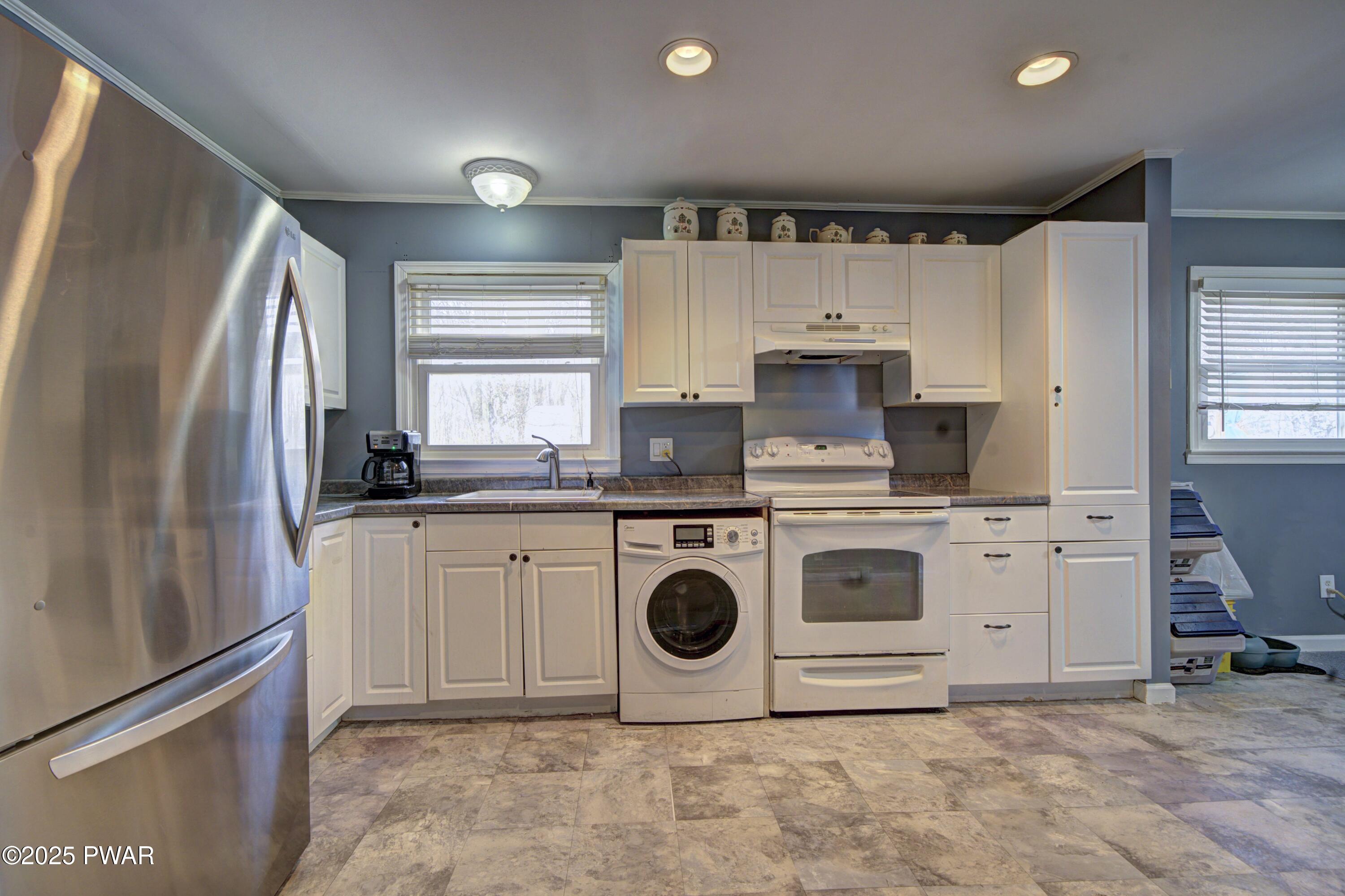 800 Song Mountain Terrace, Tafton, Pennsylvania image 5