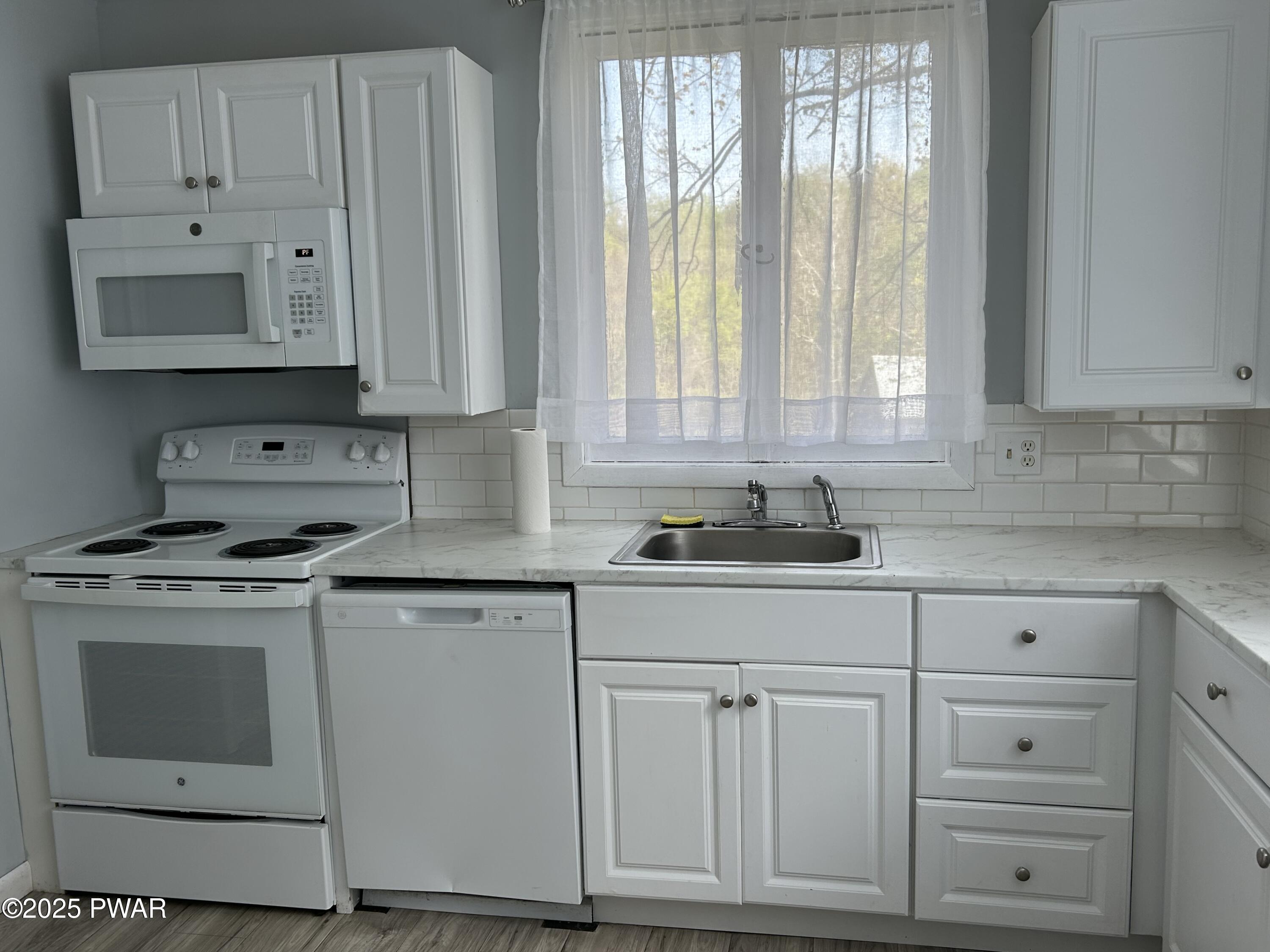 887 Maple Avenue, Honesdale, Pennsylvania image 16